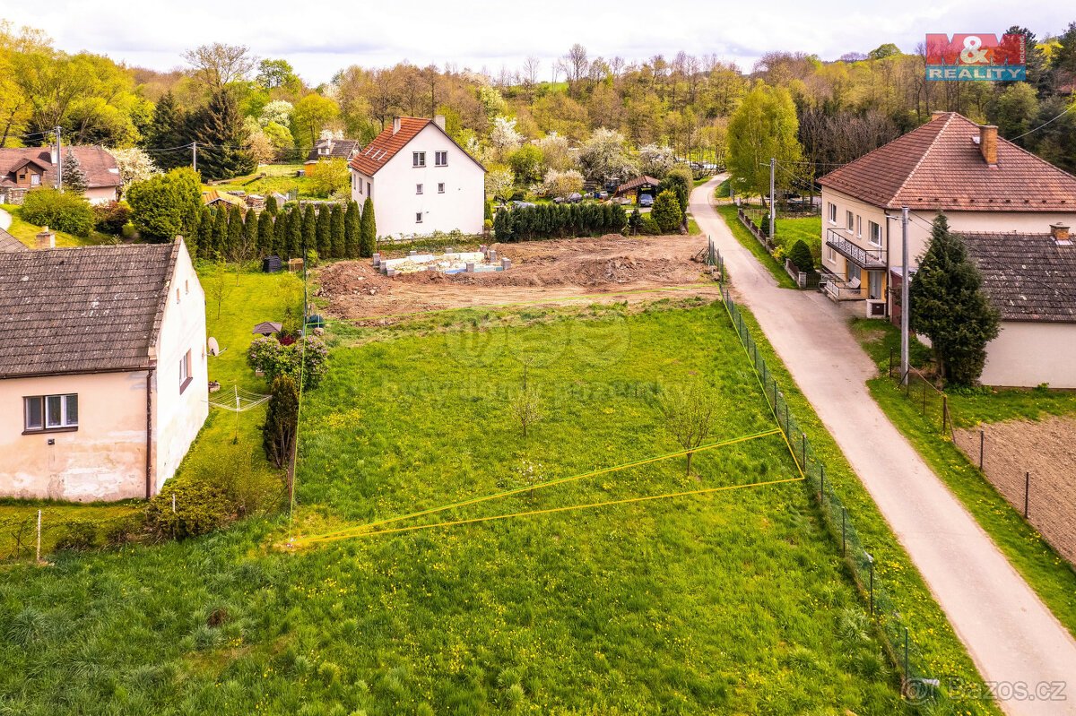 Prodej stavebního pozemku 539 m² v Prostředním Poříčí.