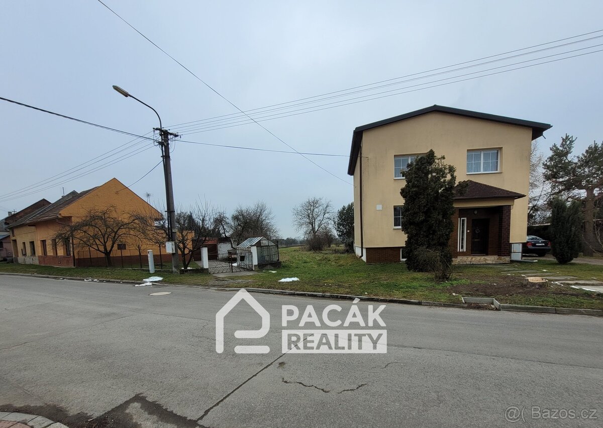 Prodej pozemku v Lobodicích, ev.č. 00593