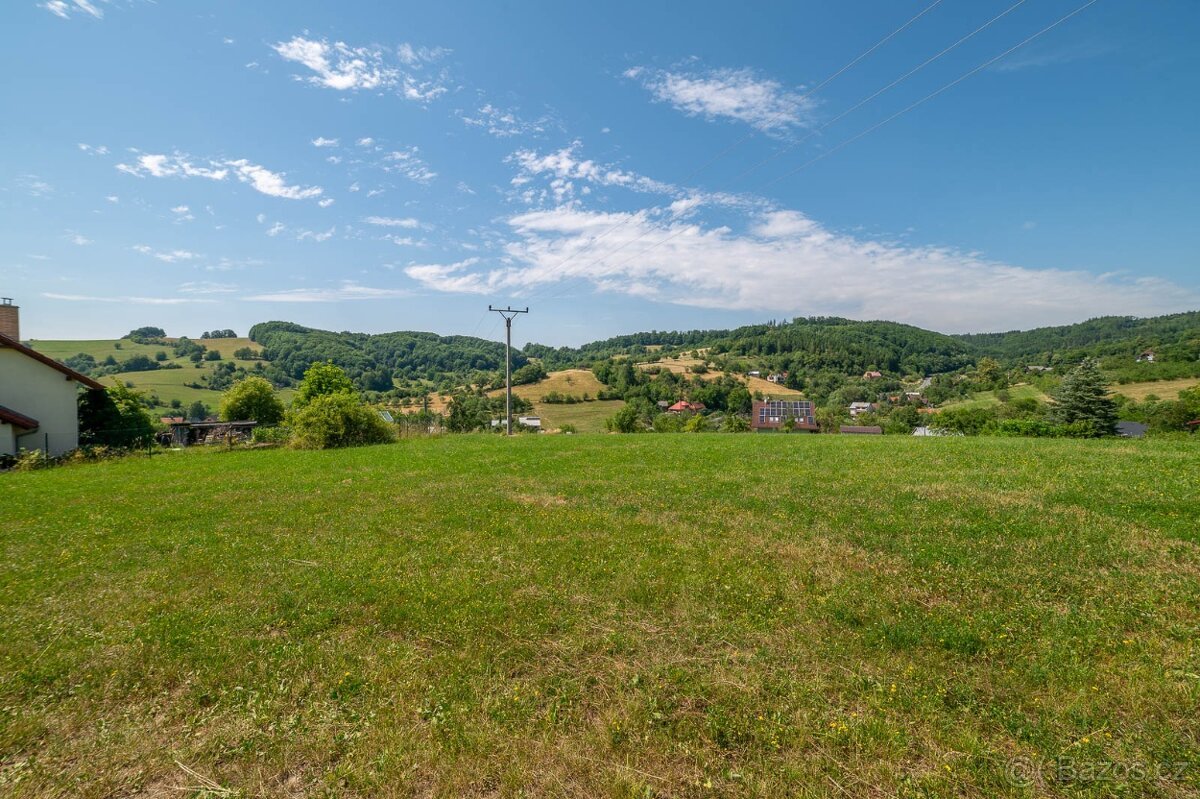 Stavební pozemek 3558 m² v Jasenné u Zlína.