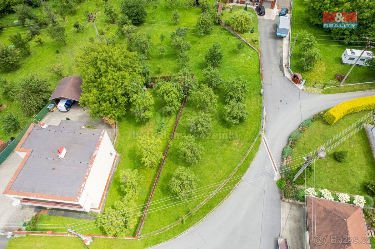 Prodej pozemku k bydlení, 924 m², Lhotsko