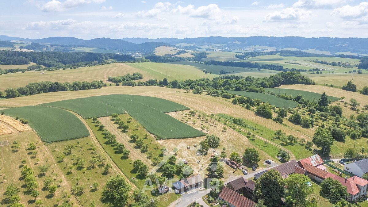 Prodej stavebního pozemku, zahrady a pole - 5 017 m2 - Lačno