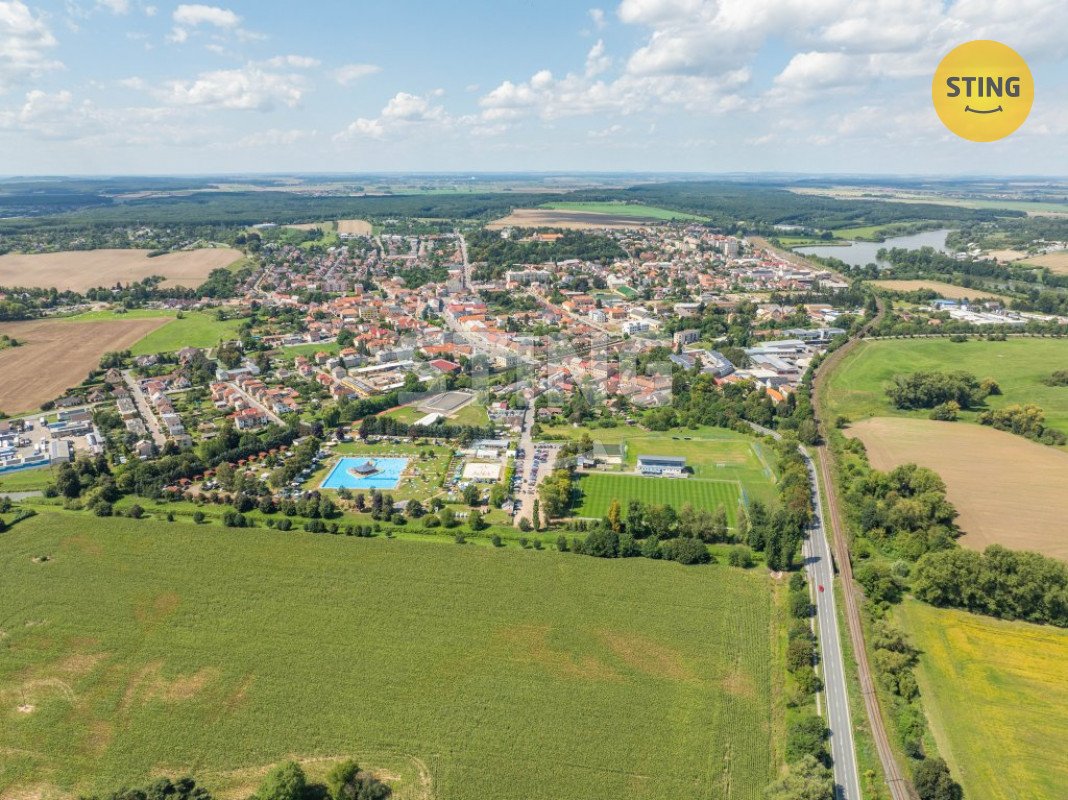 Prodej stavebního pozemku1056 m2, 132927