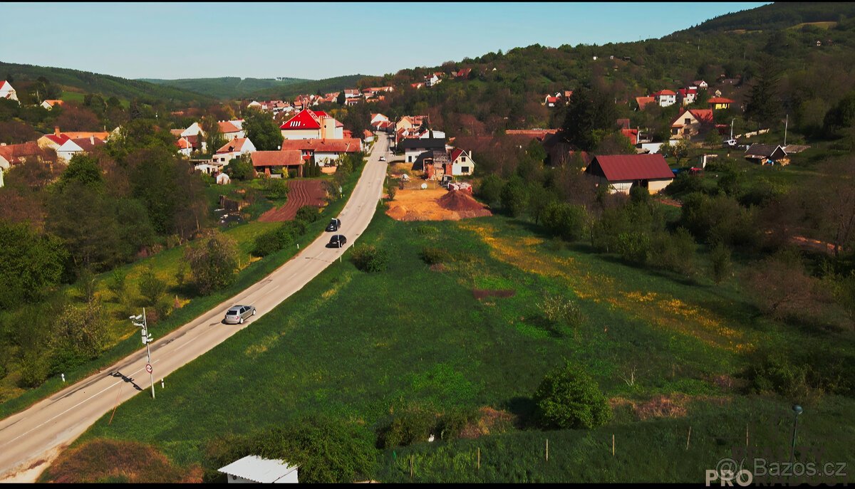 Prodej stavebního pozemku 791,5 m2 v Kyjově-Bohuslavicích, l