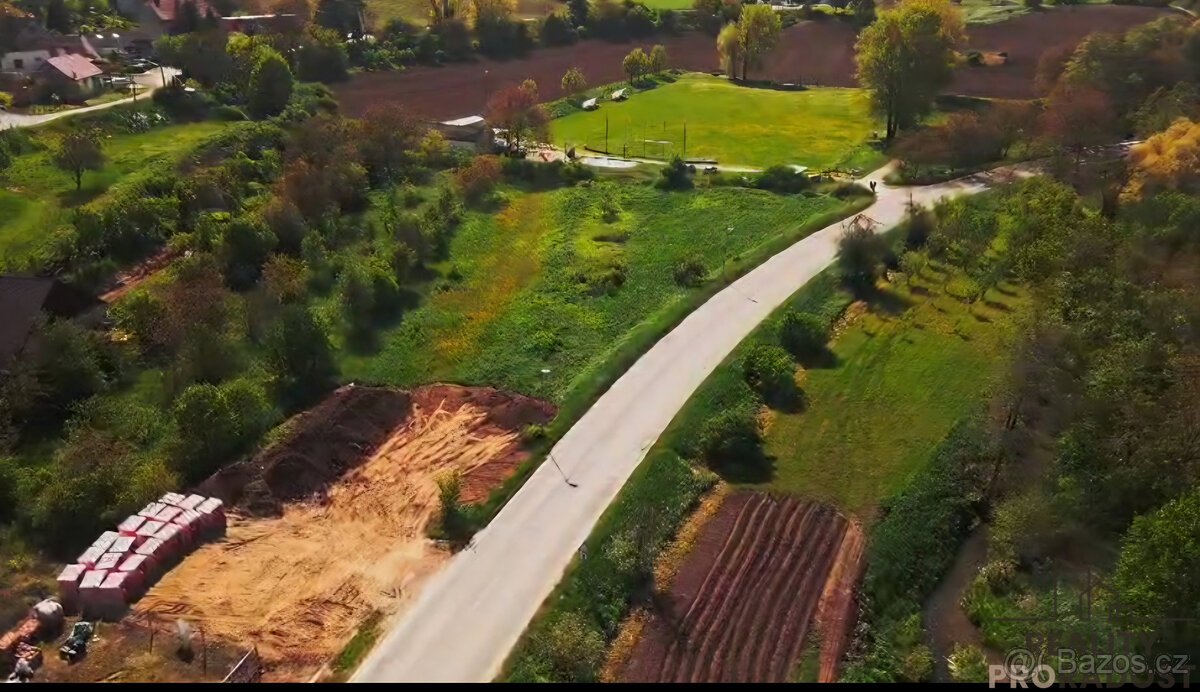 Prodej stavebního pozemku 861,5 m2 v Kyjově-Bohuslavicích, l