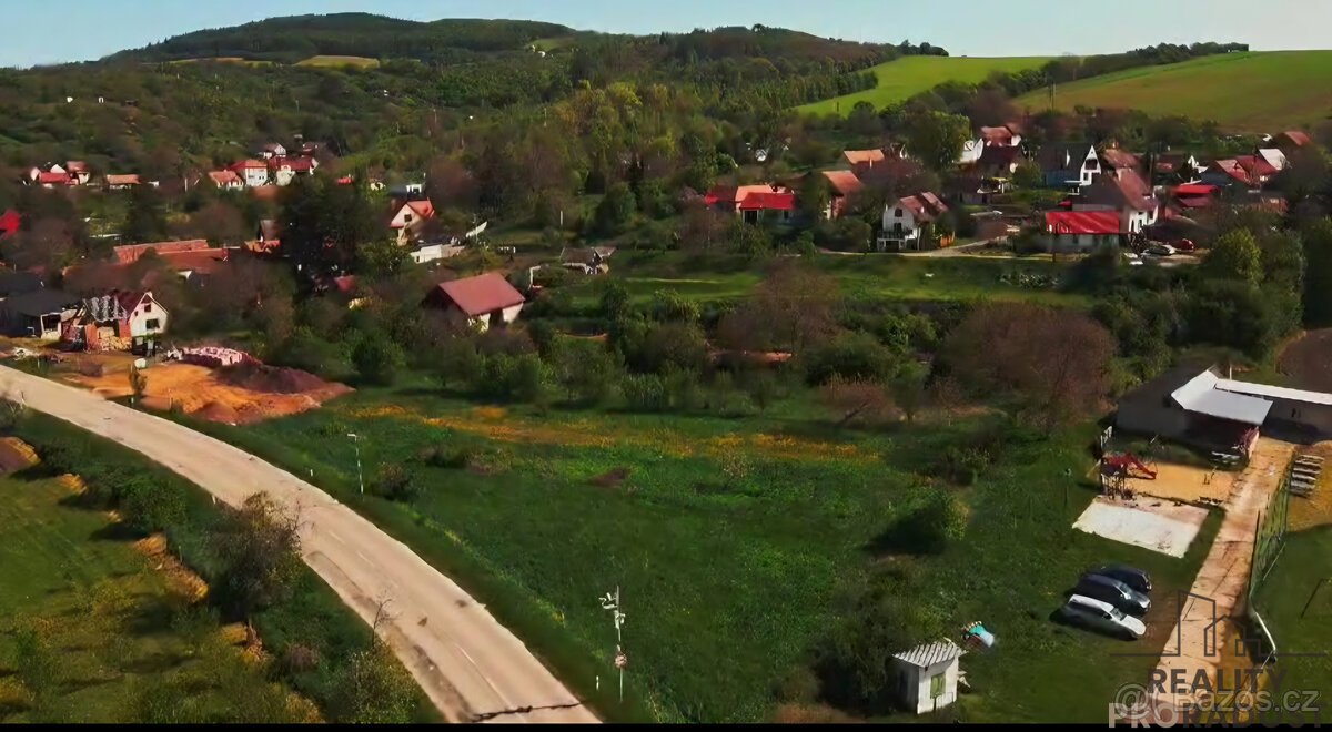 Prodej stavebního pozemku 861,5 m2 v Kyjově-Bohuslavicích, l