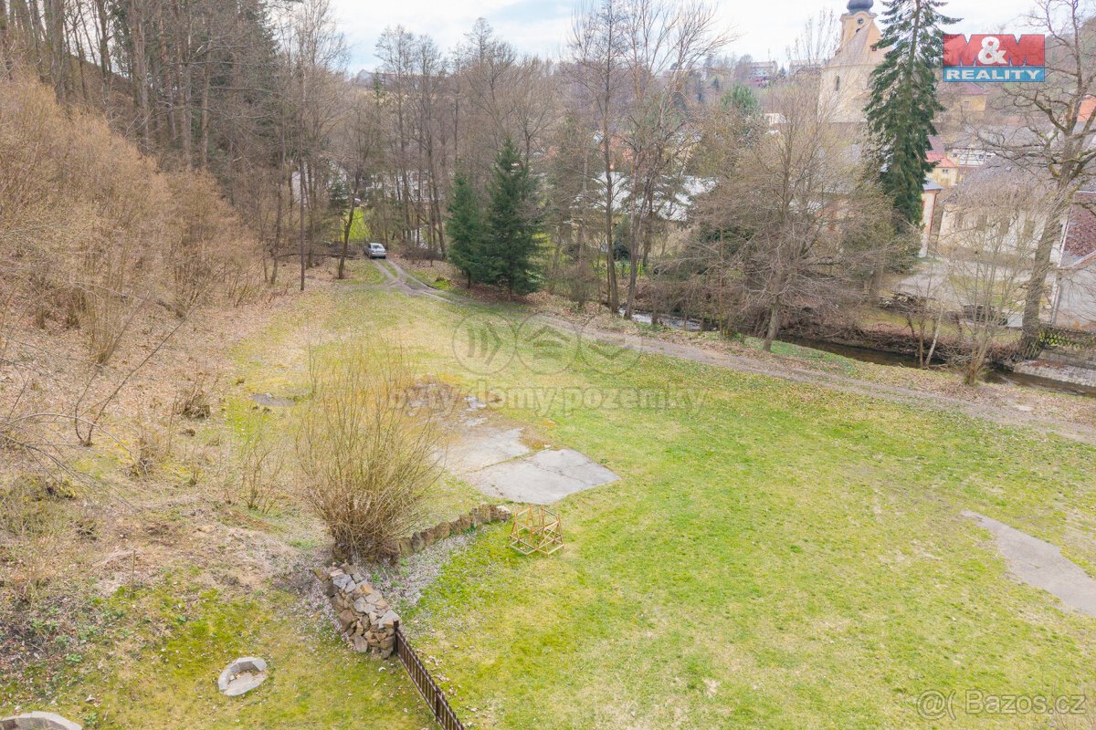 Prodej pozemku k bydlení, 987 m², Úterý