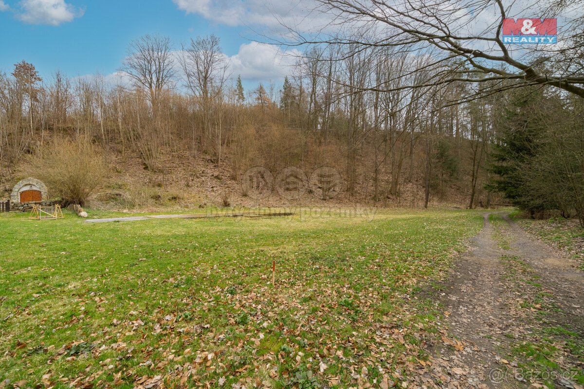 Prodej pozemku k bydlení, 987 m², Úterý