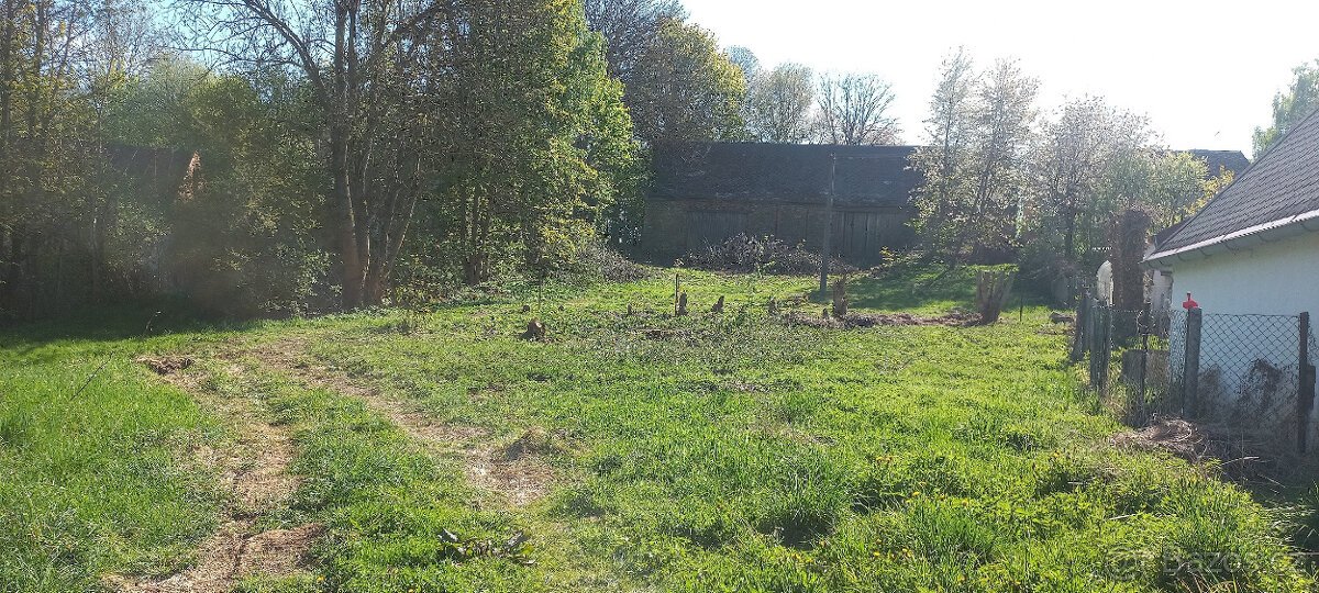 Stavební pozemek 1674 m2 pro dům nebo chalupu v Berouně