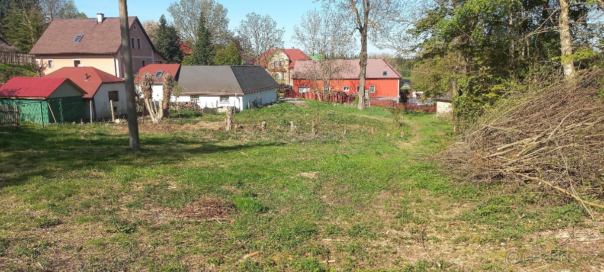 Stavební pozemek 1674 m2 pro dům nebo chalupu v Berouně