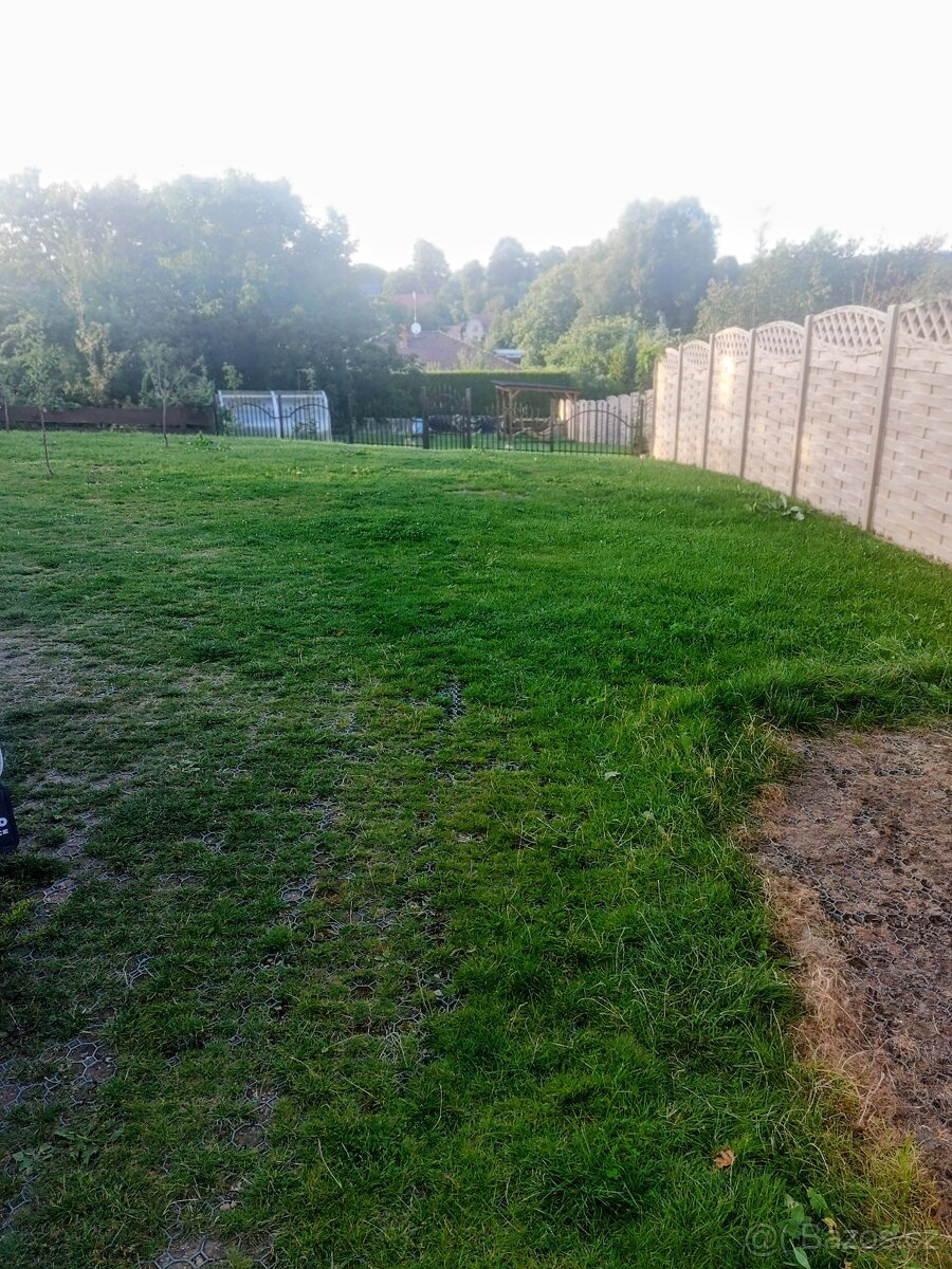 Stavební pozemek, zahrada, v Krajkové 700 m2