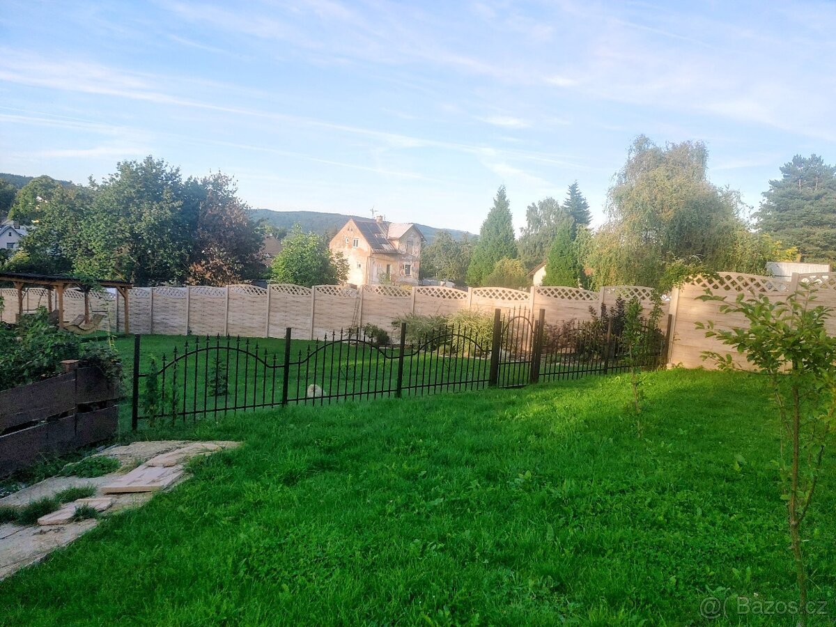 Stavební pozemek, zahrada, v Krajkové 700 m2