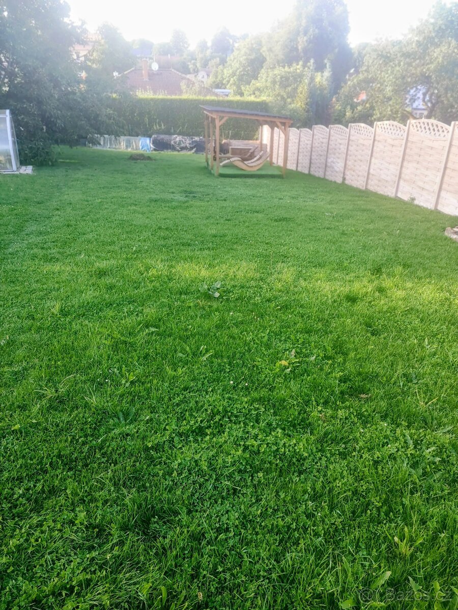 Stavební pozemek, zahrada, v Krajkové 700 m2