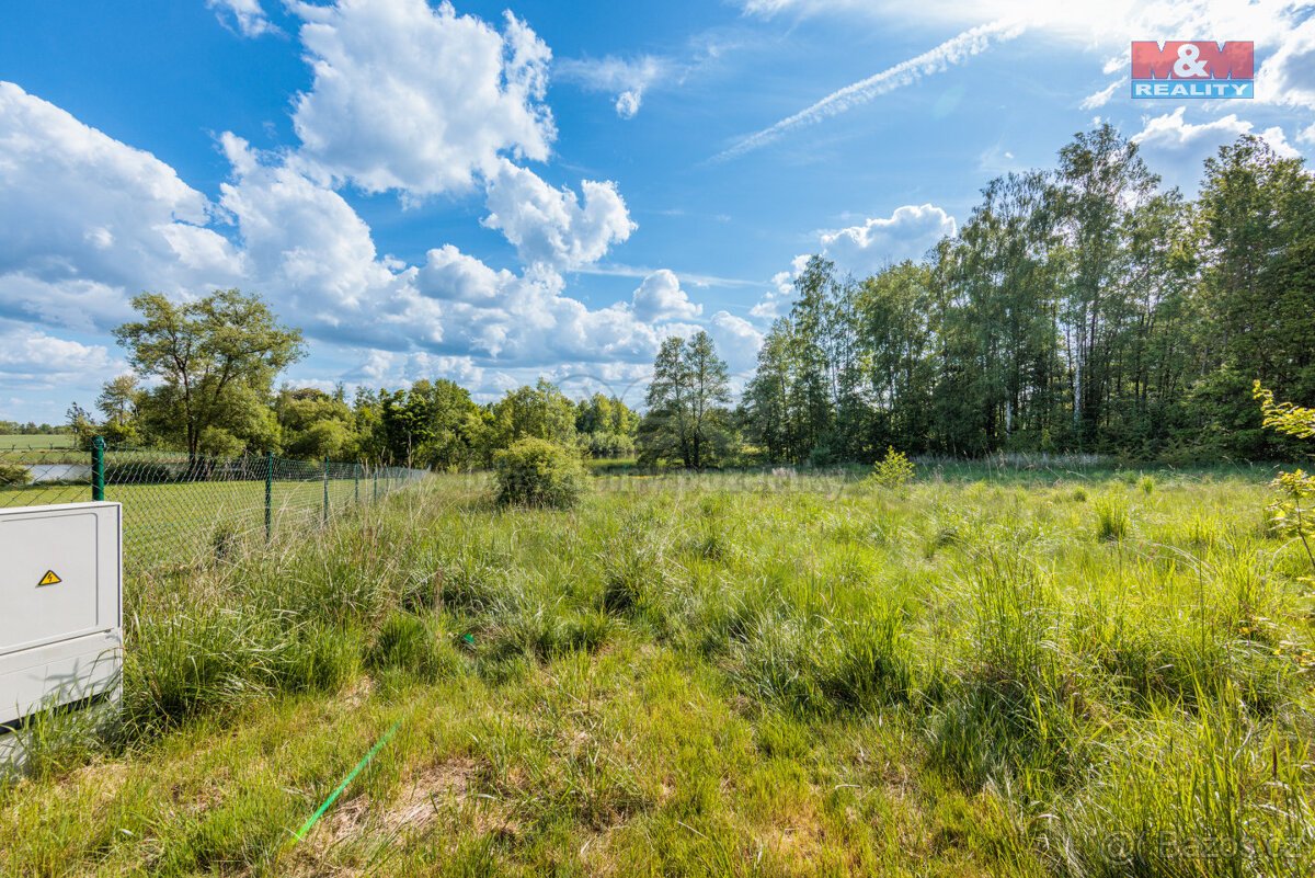 Prodej pozemku k bydlení, 4110 m², Seníky