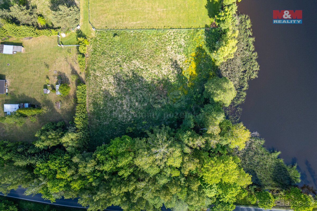Prodej pozemku k bydlení, 4110 m², Seníky