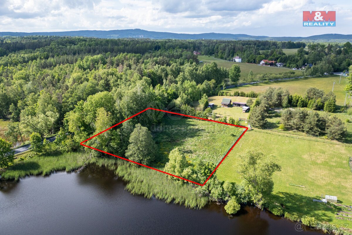 Prodej pozemku k bydlení, 4110 m², Seníky