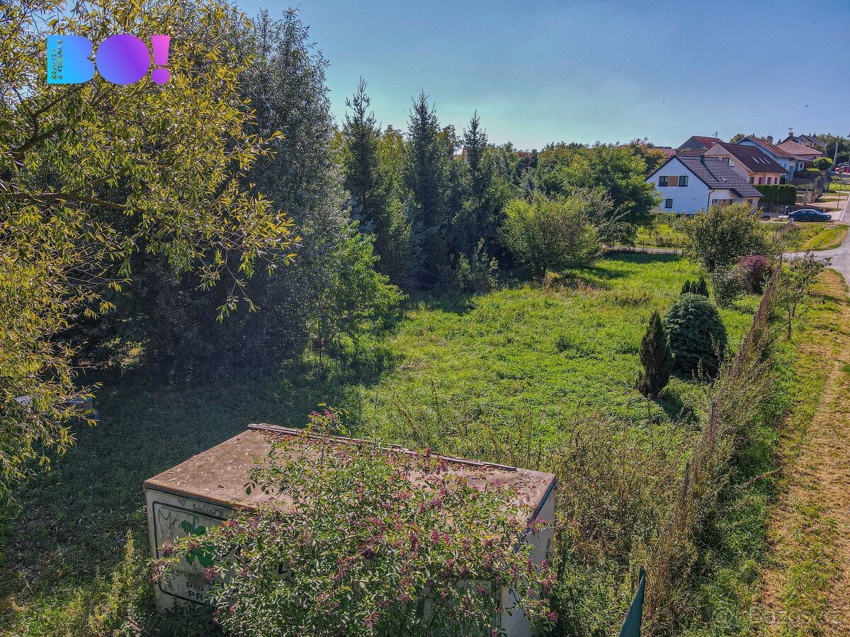 Prodej stavebního pozemku 1000 m², Trávník, Kroměříž