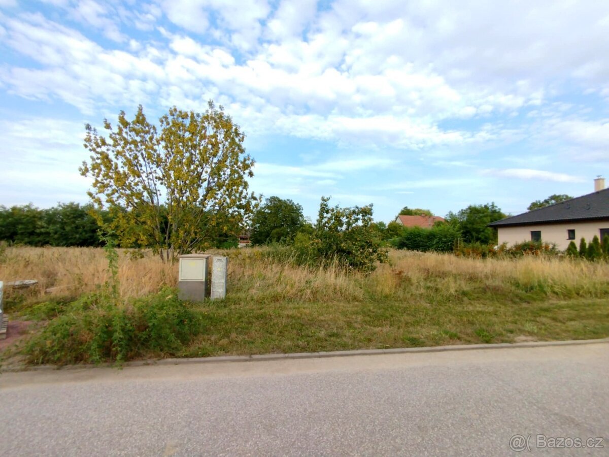 Pozemek 1104 m2, Obědovice