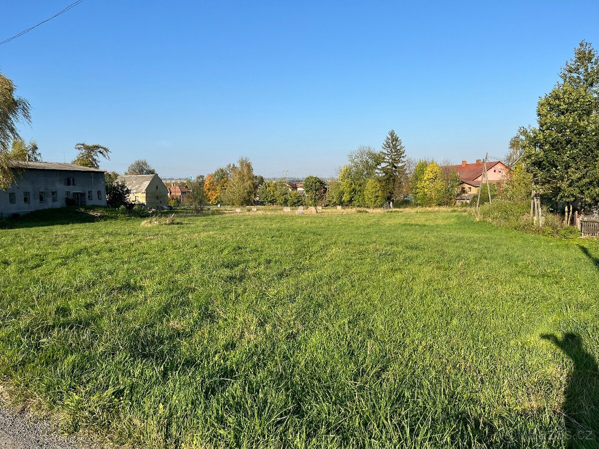 Prodej stavebního pozemku 1100m2 – Hladké Životice
