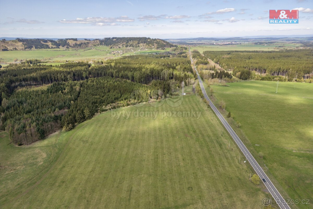 Prodej pole, 50360 m², Bezvěrov