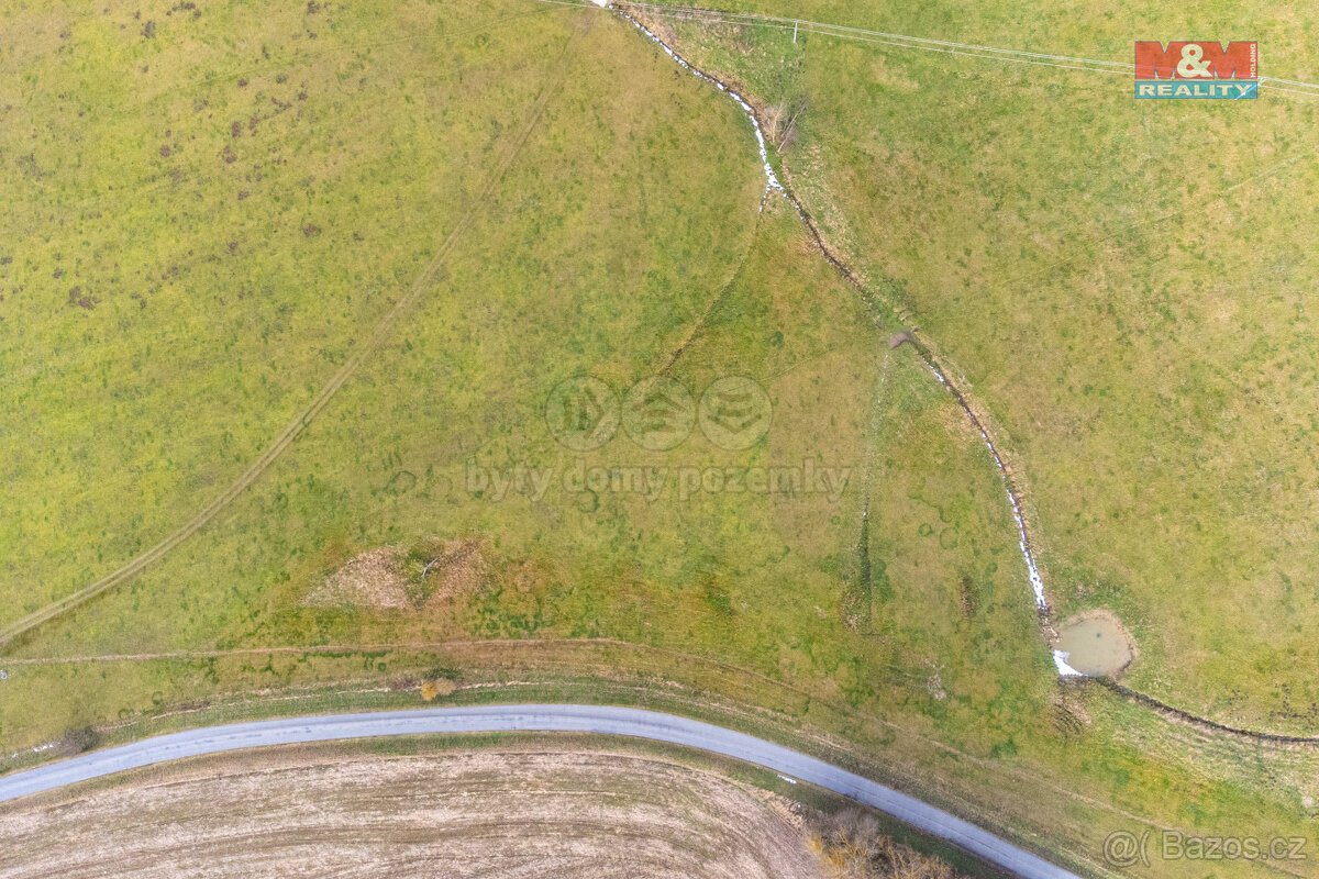 Prodej pole, 11578 m², Bezvěrov