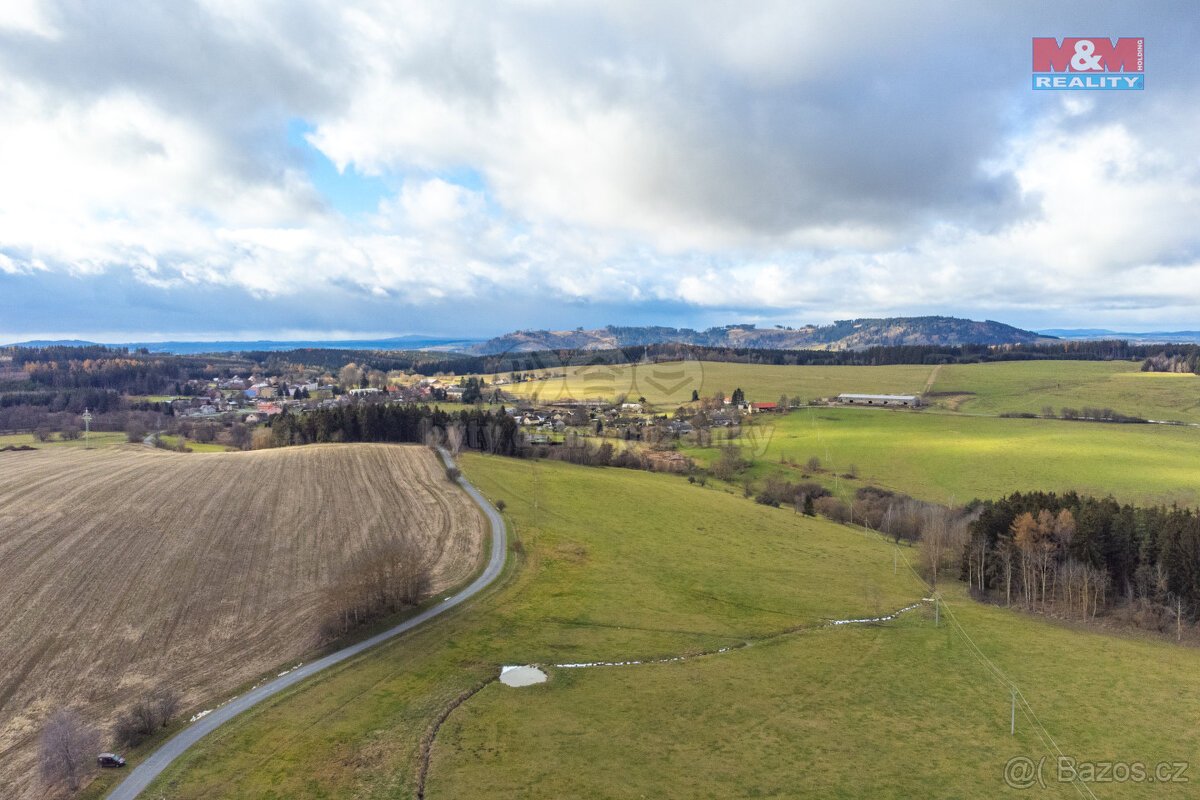 Prodej pole, 11578 m², Bezvěrov