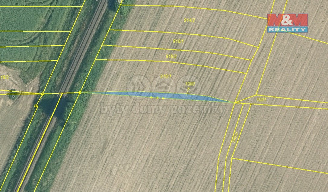 Prodej 1/6 podílu zemědělských pozemků, 52395 m², Frahelž