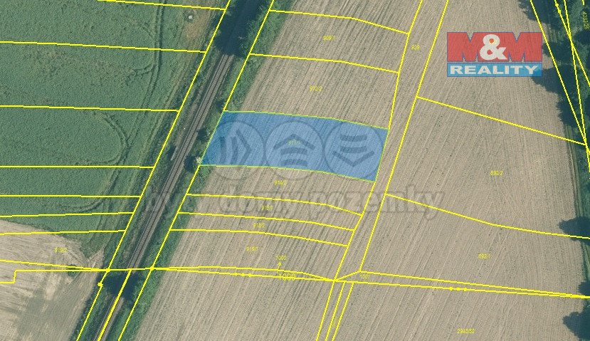 Prodej 1/6 podílu zemědělských pozemků, 52395 m², Frahelž