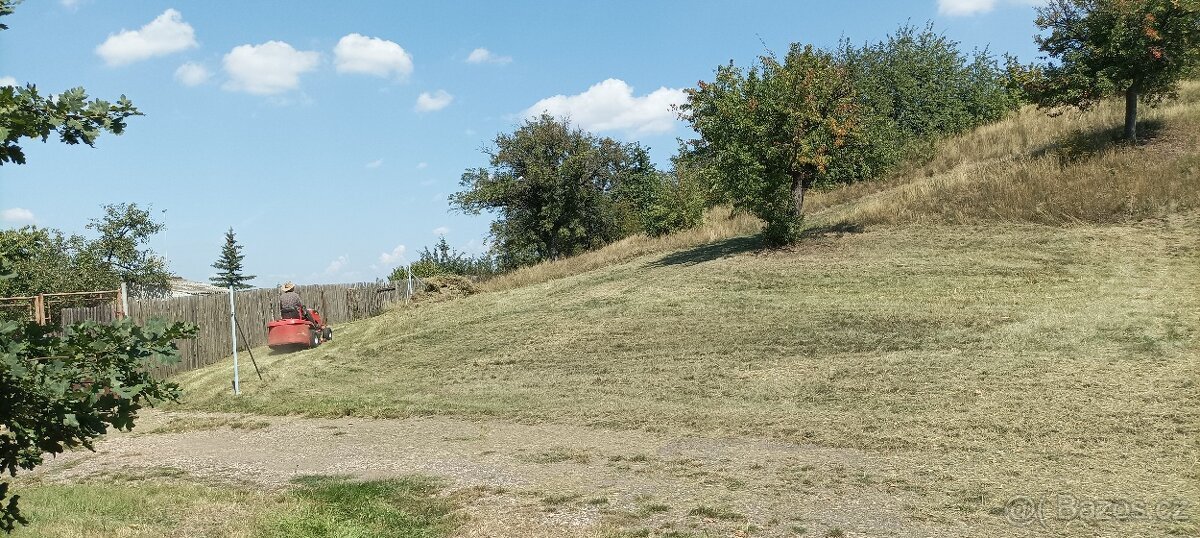Pozemek Přečaply
