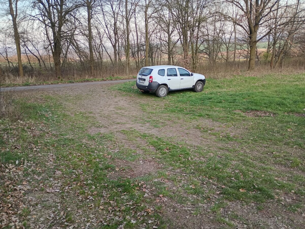 Krásný pozemek v luxusní přírodě. Neváhejte: Les, louka....