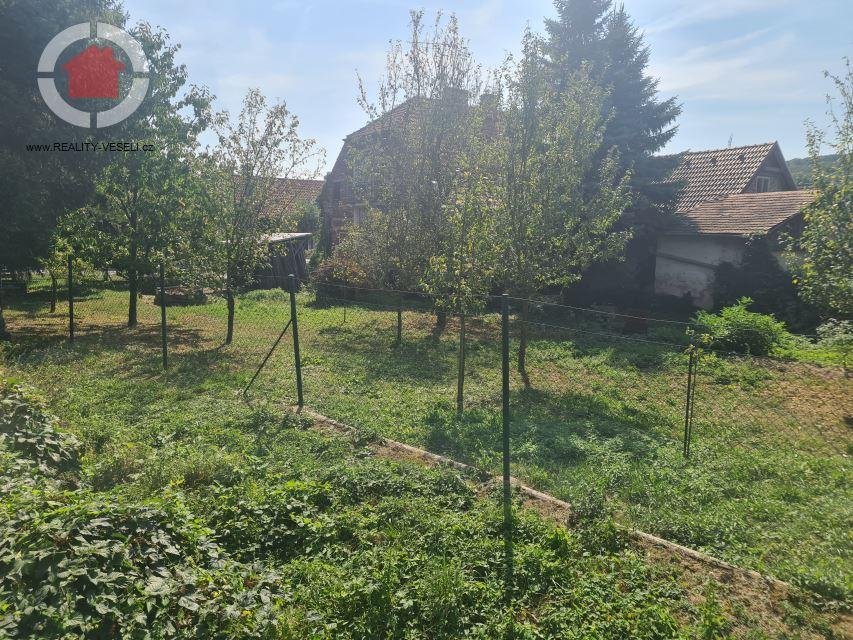 Prodej stavebního pozemku v obci Louka (HO), 389 m2