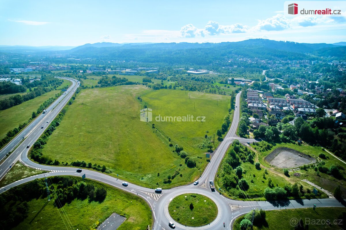 Prodej pozemku pro komerční využití v Karlových Varech