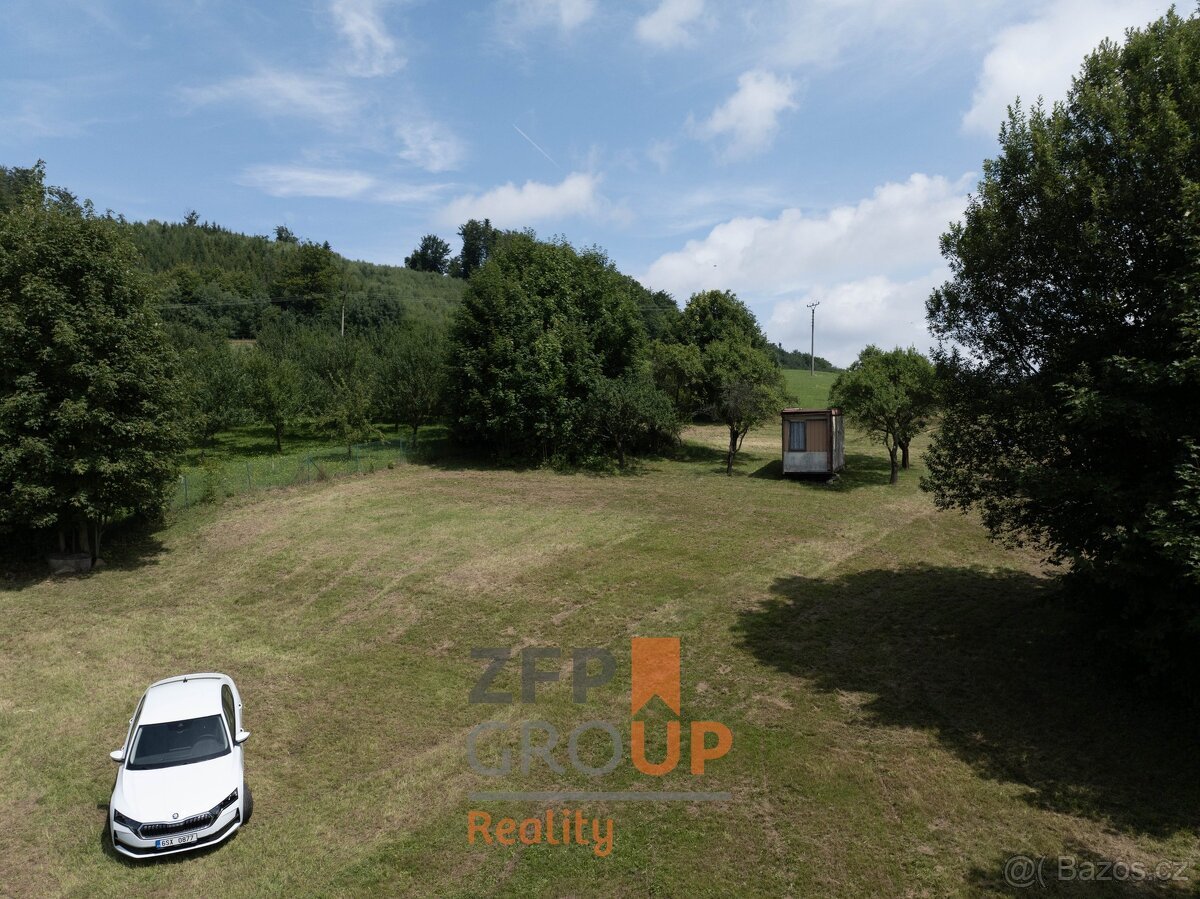 Prodej stavebního pozemku o rozloze 2 142 m², Oznice