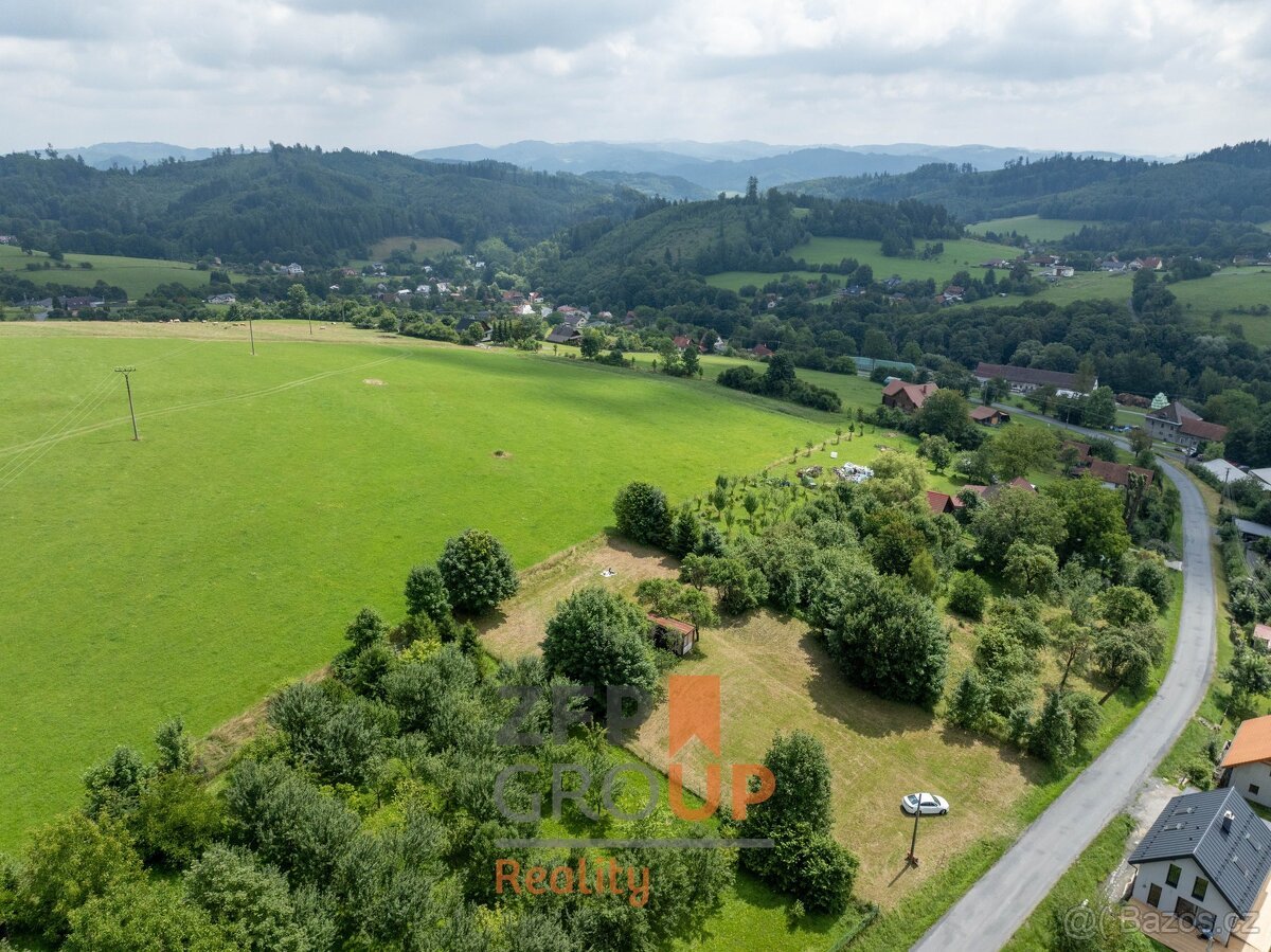 Prodej stavebního pozemku o rozloze 2 142 m², Oznice