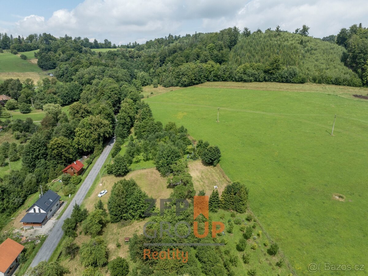 Prodej stavebního pozemku o rozloze 2 142 m², Oznice