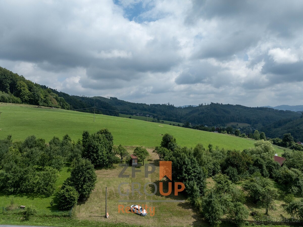 Prodej stavebního pozemku o rozloze 2 142 m², Oznice