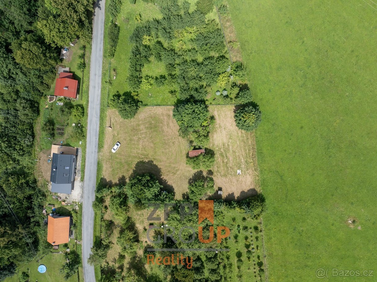 Prodej stavebního pozemku o rozloze 2 142 m², Oznice