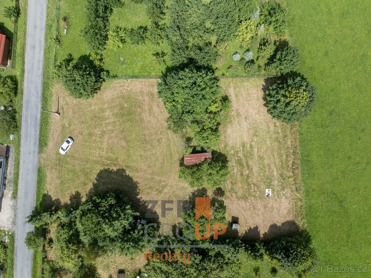 Prodej stavebního pozemku o rozloze 2 142 m², Oznice