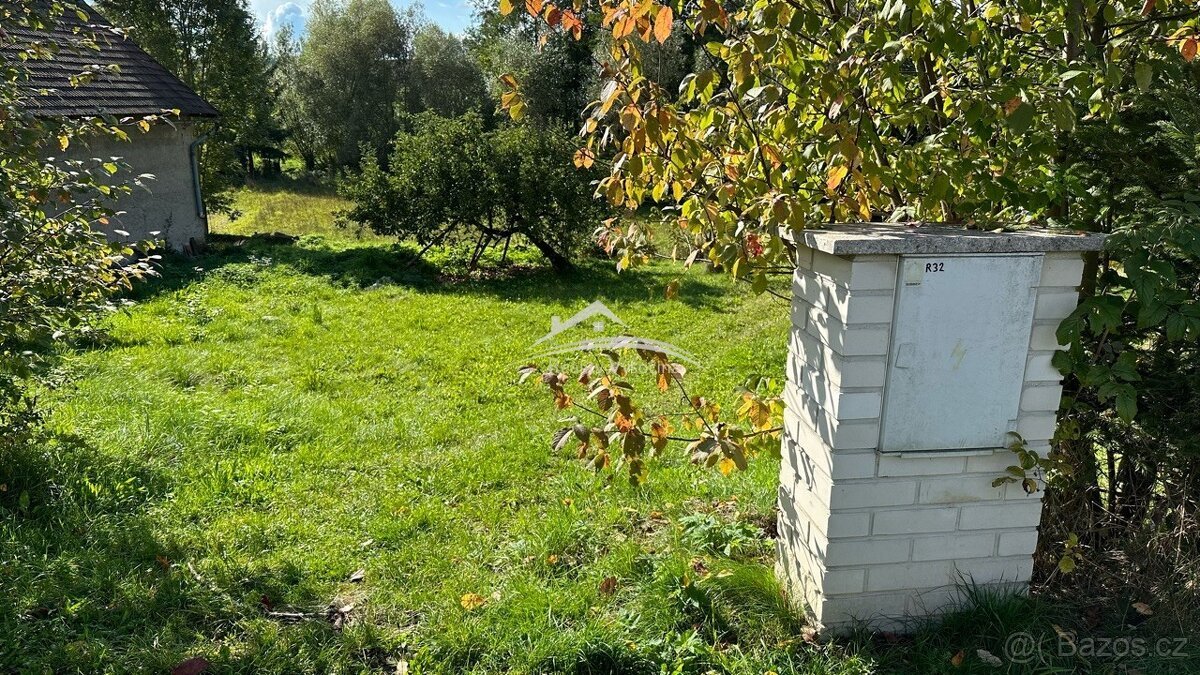 Stavební pozemek 1098 m² na klidném místě – Skuhrov u Havlíč