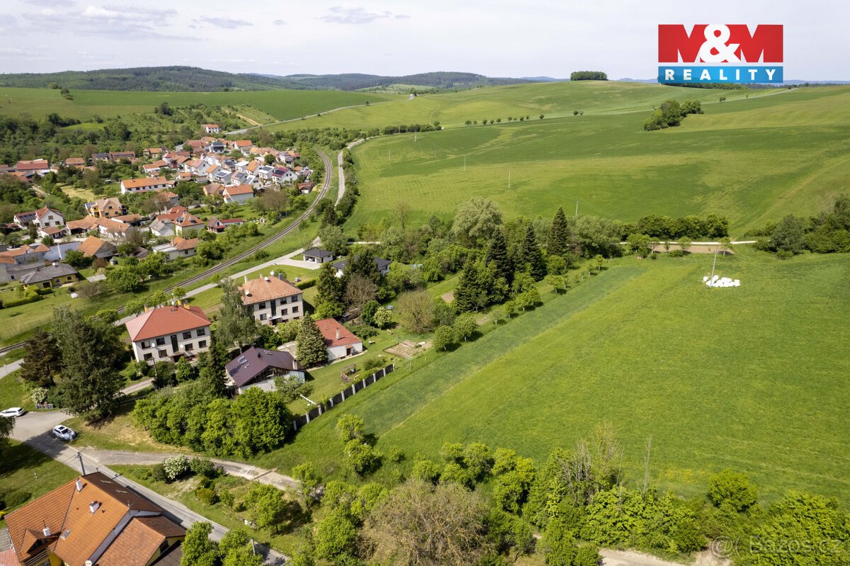 Prodej pozemku k bydlení, 2007 m², Pitín