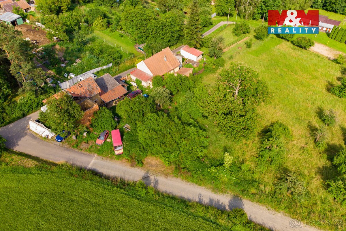 Prodej pozemku k bydlení, 734 m², Prasklice