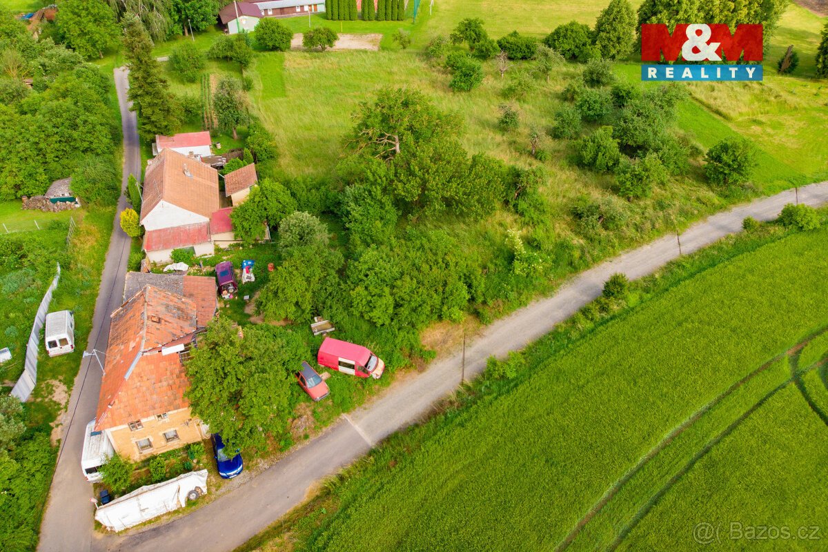 Prodej pozemku k bydlení, 734 m², Prasklice