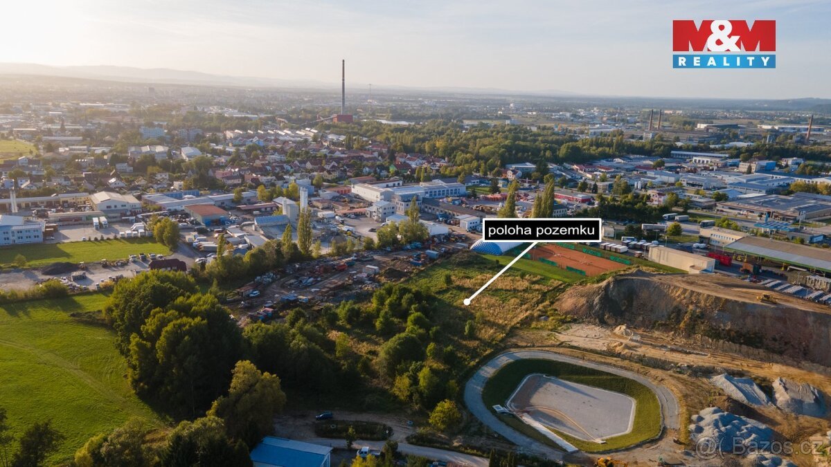 Prodej komerčního pozemku, 13000 m², Vráto