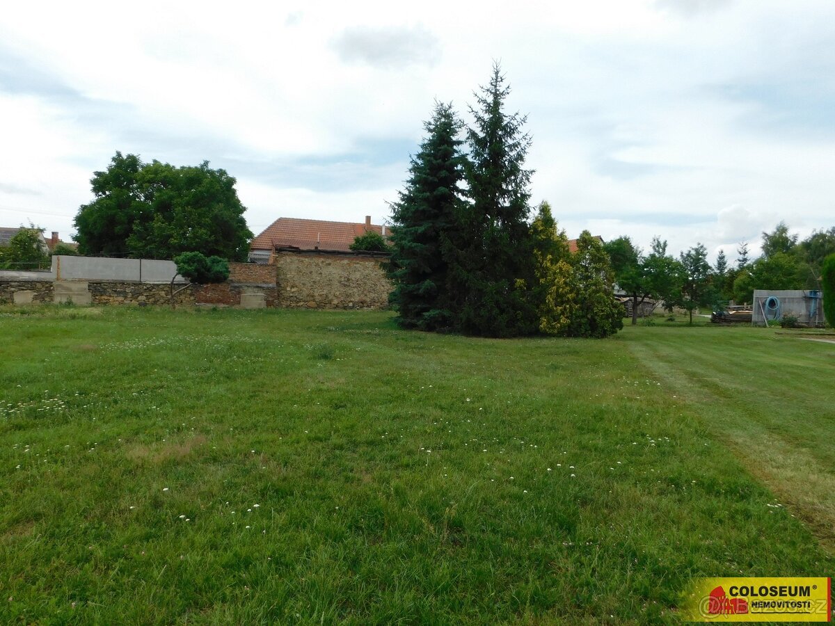 Medlice, stavební pozemek, 1 454 m², sítě – pozemek