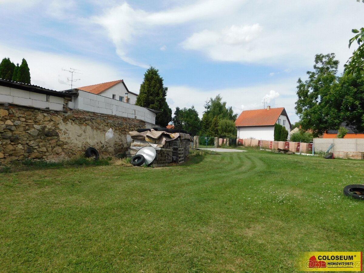 Medlice, stavební pozemek, 1 454 m², sítě – pozemek