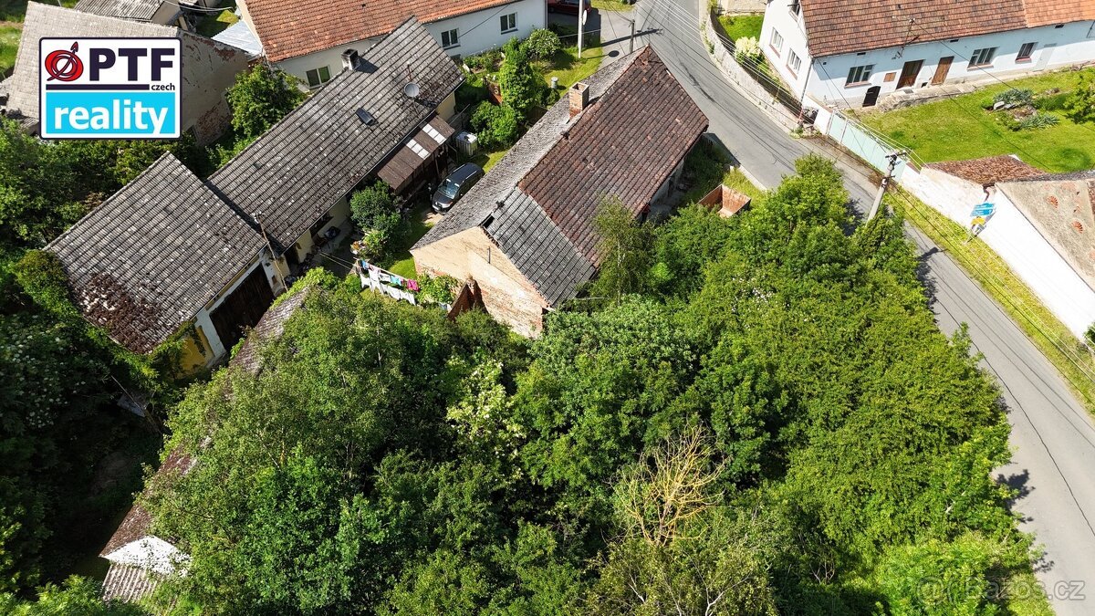 Pozemek se stavbou k rekonstrukci, 955 m² – Všepadly u Domaž