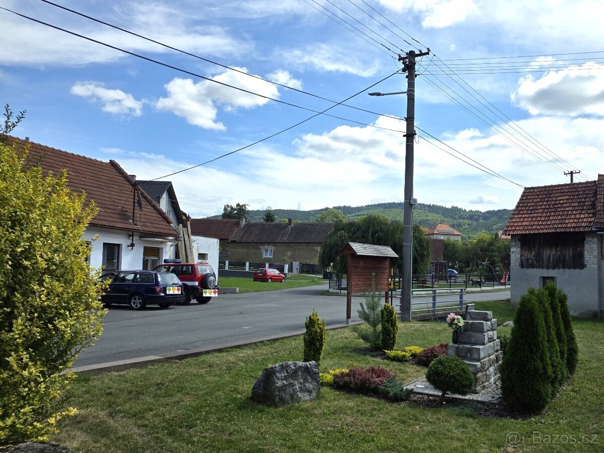 STAVEBNÍ/INVESTIČNÍ POZEMEK 324m2 Křekov, Valašsko