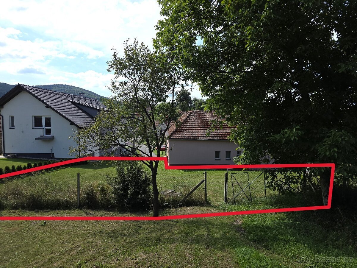 STAVEBNÍ/INVESTIČNÍ POZEMEK 324m2 Křekov, Valašsko