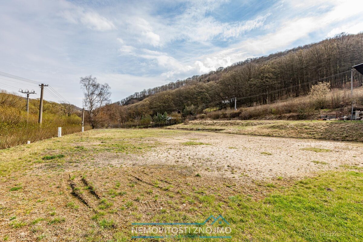 Prodej stavebního pozemku, 1000m2, v rekreační oblasti, Vran