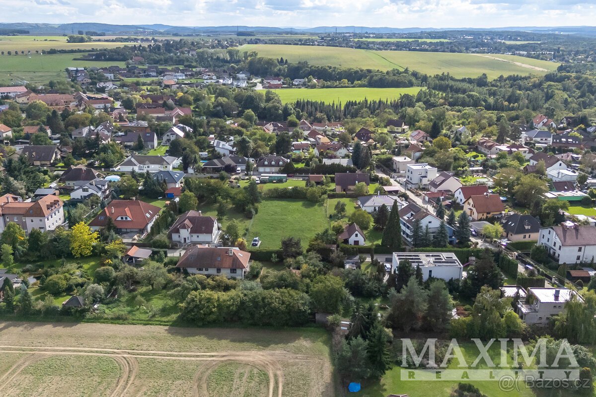 Pozemek  o ploše 417 m2 - Dolní Břežany, Lhota