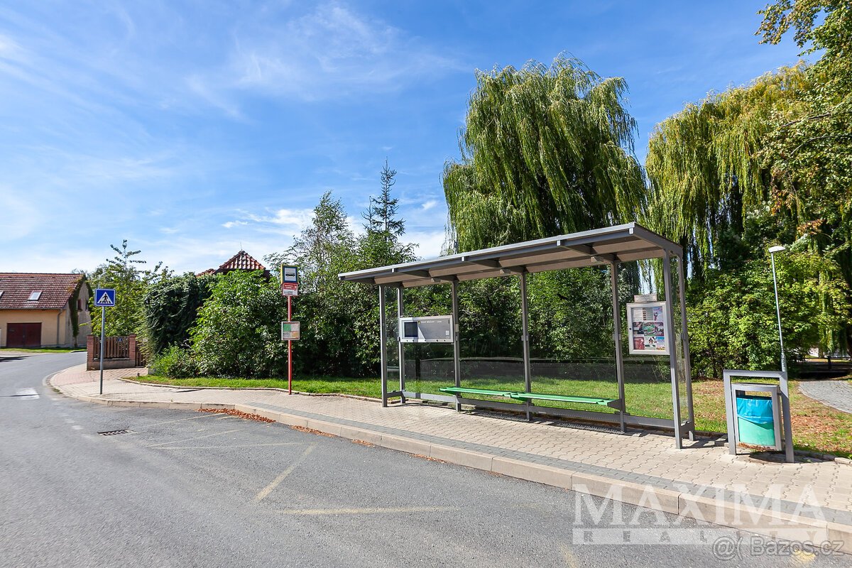 Pozemek  o ploše 417 m2 - Dolní Břežany, Lhota